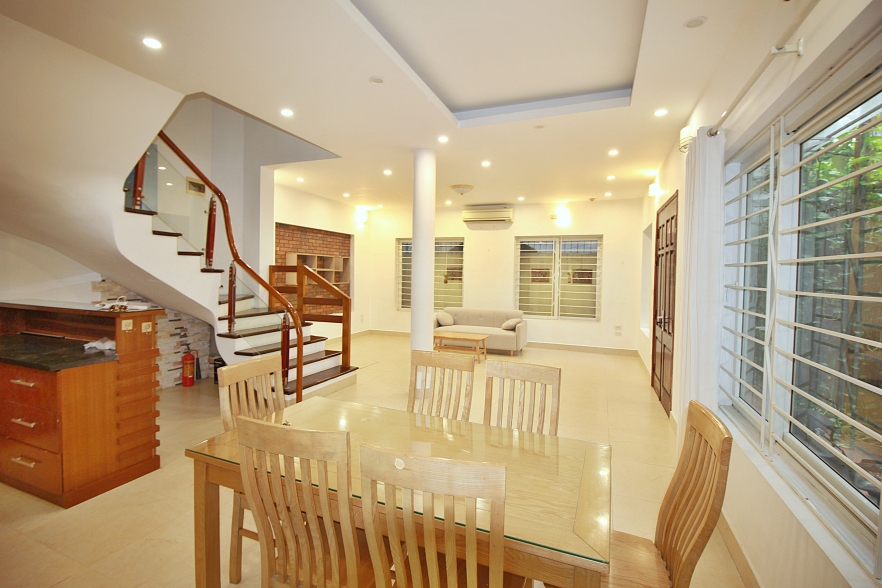 Beautiful house, fully furnished for rent on Tay Ho Street